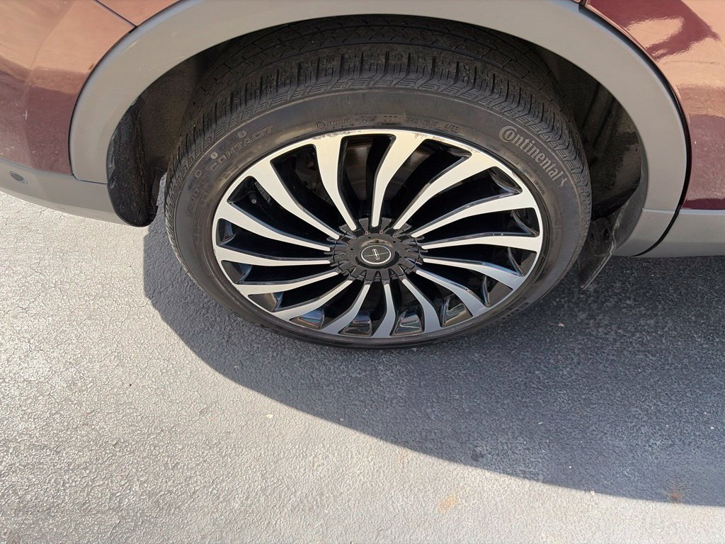 Used 2019 Lincoln Nautilus Black Label AWD/4WD image 10