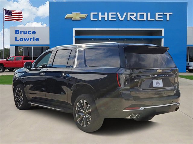 New 2025 Chevrolet Suburban High Country image 3