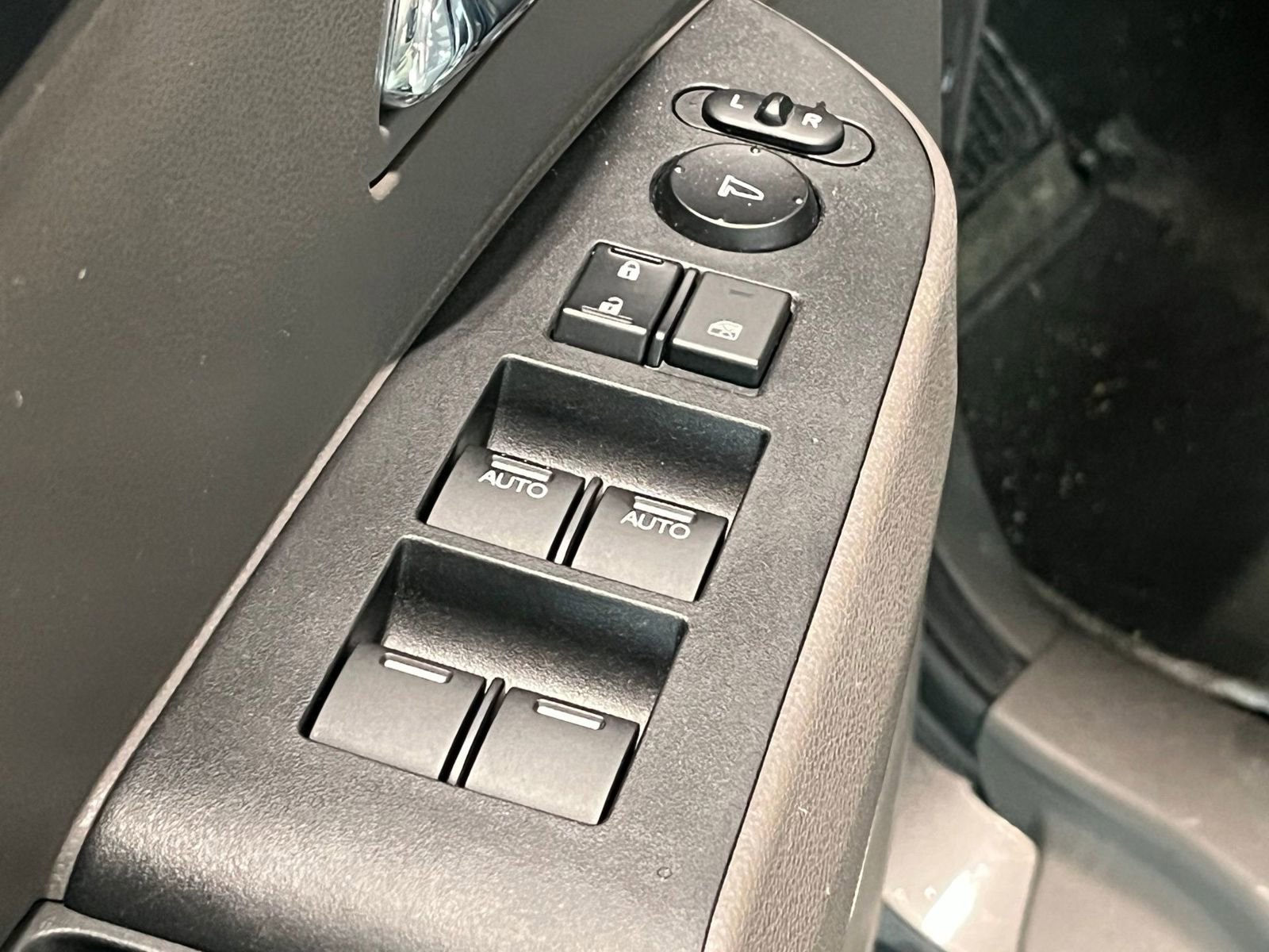 Used 2016 Honda Odyssey EX-L image 33