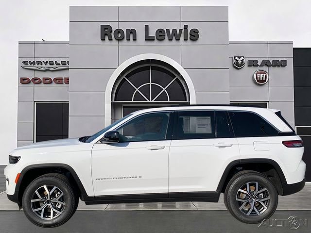 New 2027 Jeep Grand Cherokee Laredo