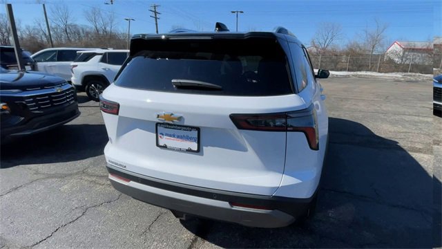 New 2026 Chevrolet Equinox LT w/ Convenience Package II image 9