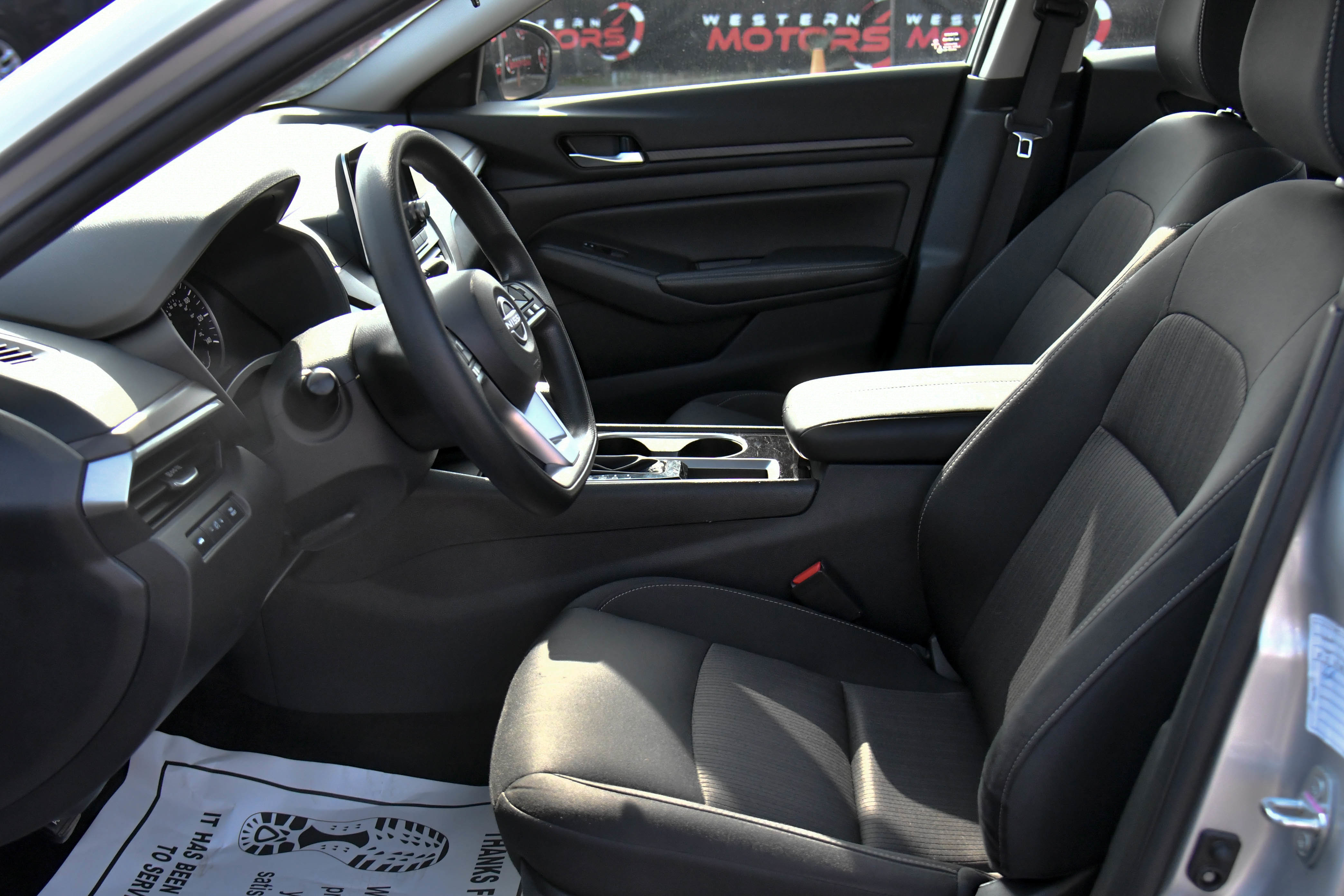 Used 2024 Nissan Altima 2.5 SV image 17