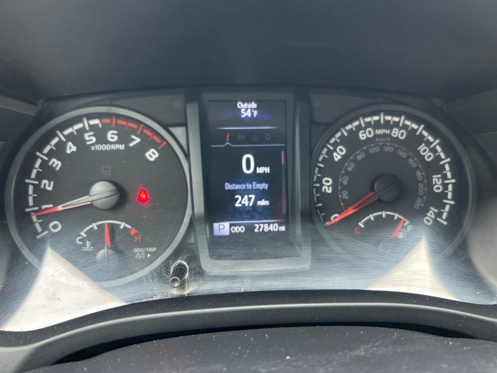 Used 2022 Toyota Tacoma SR AWD/4WD image 9