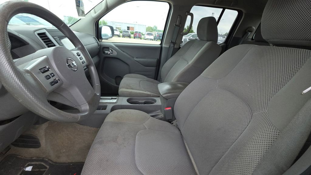 Used 2017 Nissan Frontier SV AWD/4WD image 11