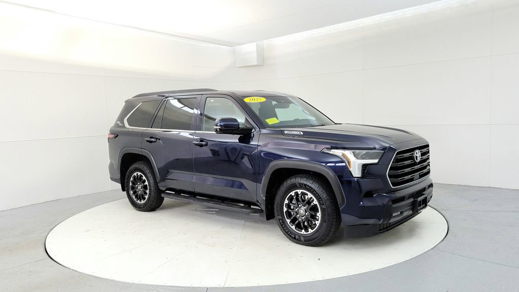 Used 2025 Toyota Sequoia SR5 AWD/4WD image 7