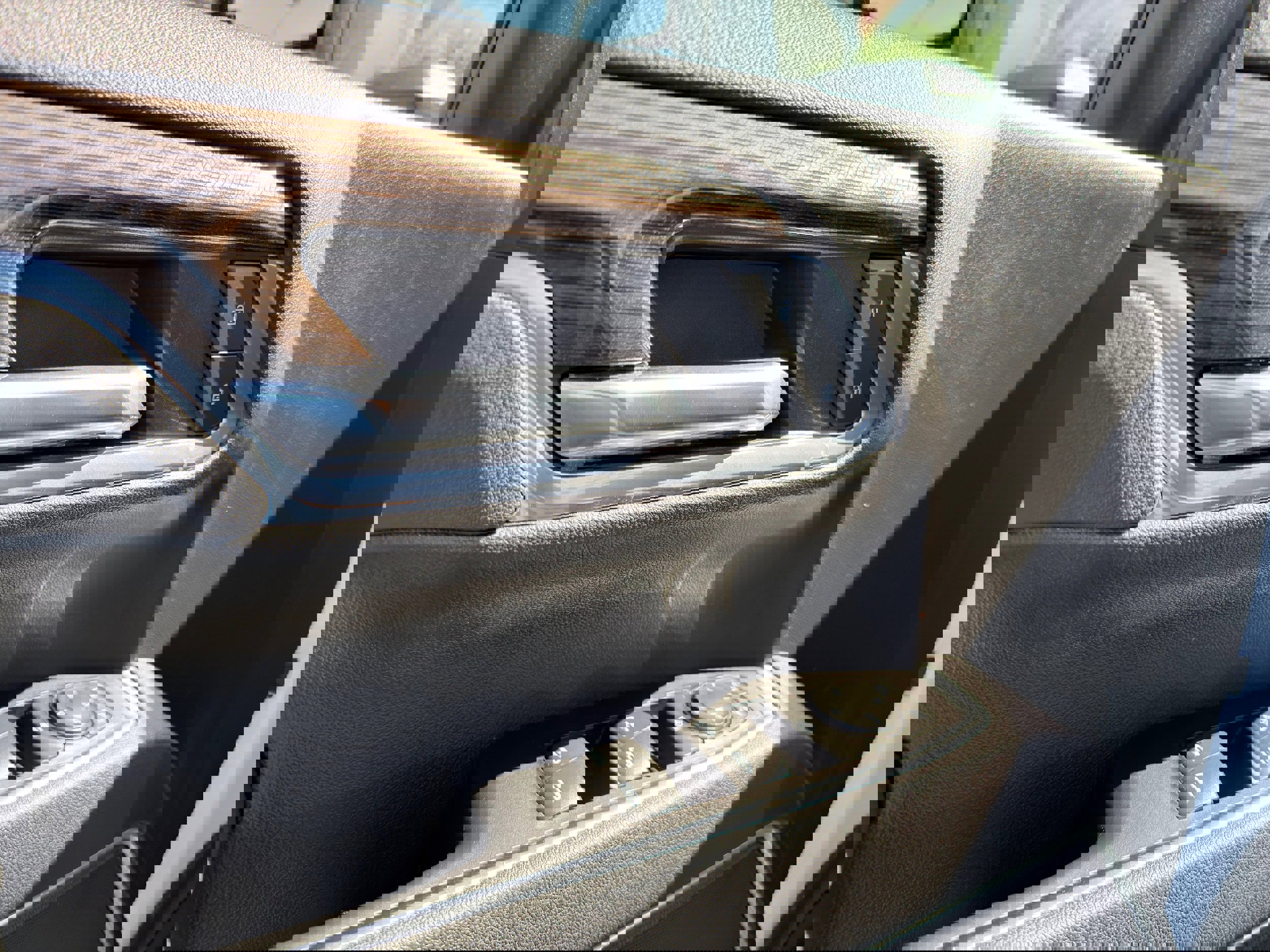 Used 2025 Chevrolet Silverado 2500 LT w/ Convenience Package AWD/4WD image 27