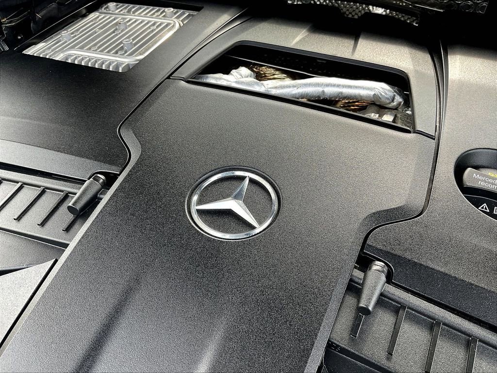 Used 2023 Mercedes-Benz Maybach GLS 600 4MATIC image 31