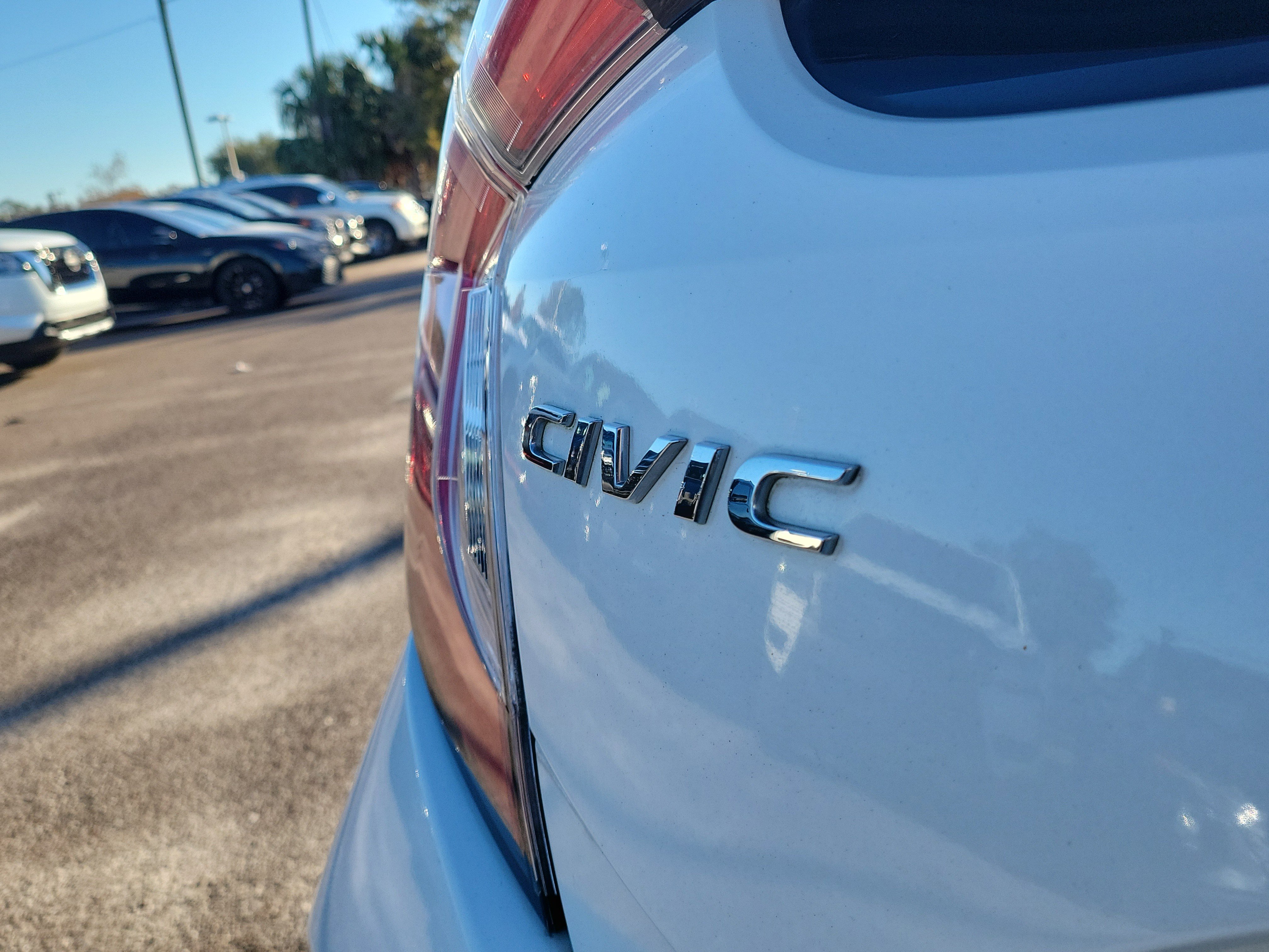 Used 2017 Honda Civic EX image 8