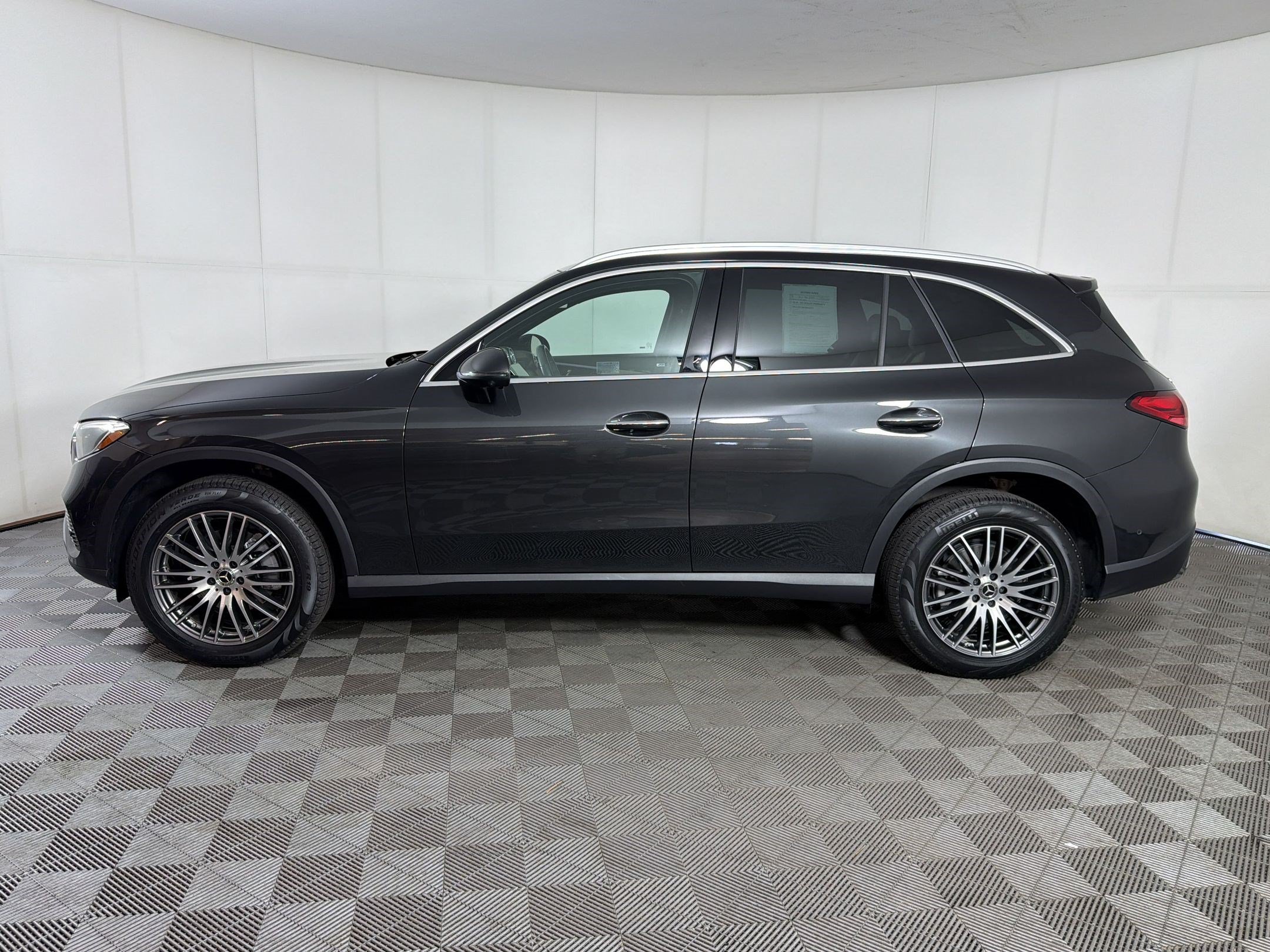 Certified 2025 Mercedes-Benz GLC 300 4MATIC image 2
