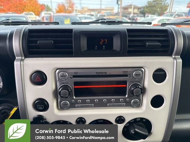 Used 2012 Toyota FJ Cruiser 4WD image 21