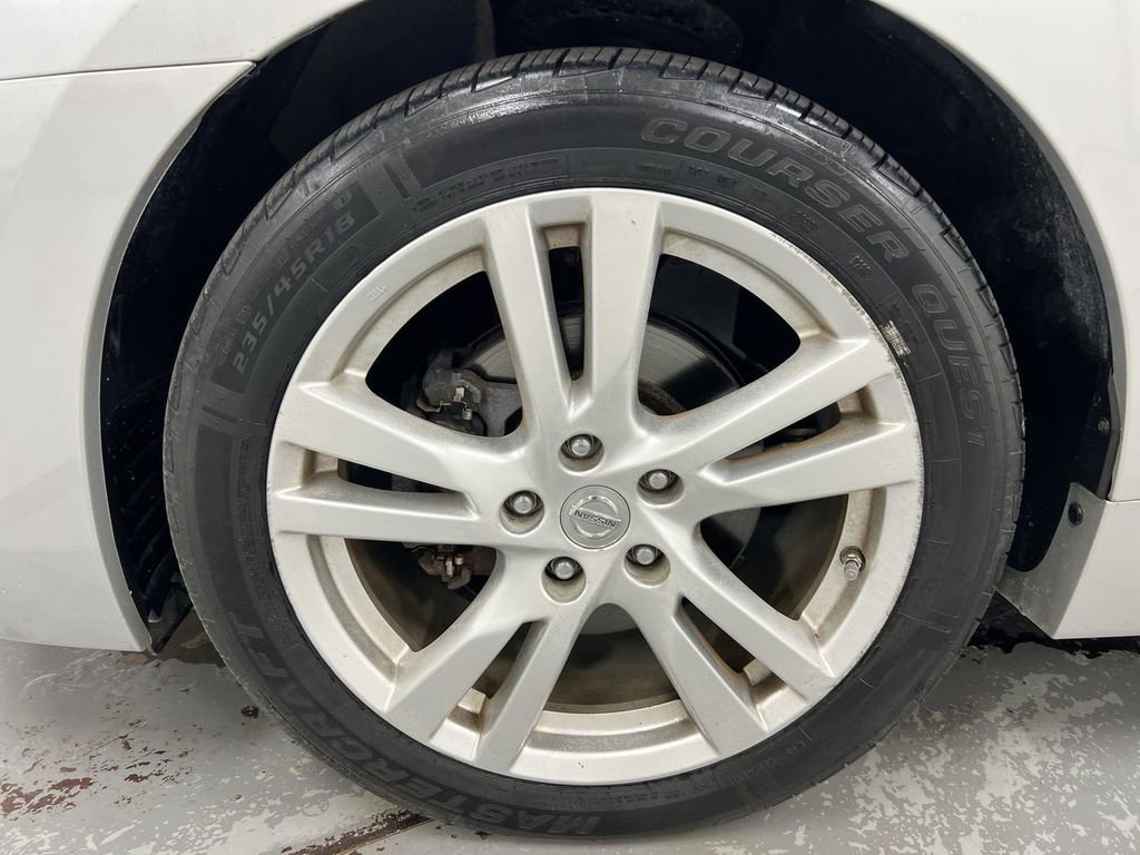 Used 2013 Nissan Altima 3.5 SV FWD image 27