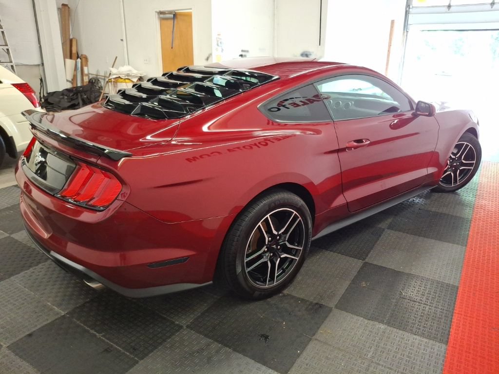 Used 2018 Ford Mustang Coupe RWD image 12