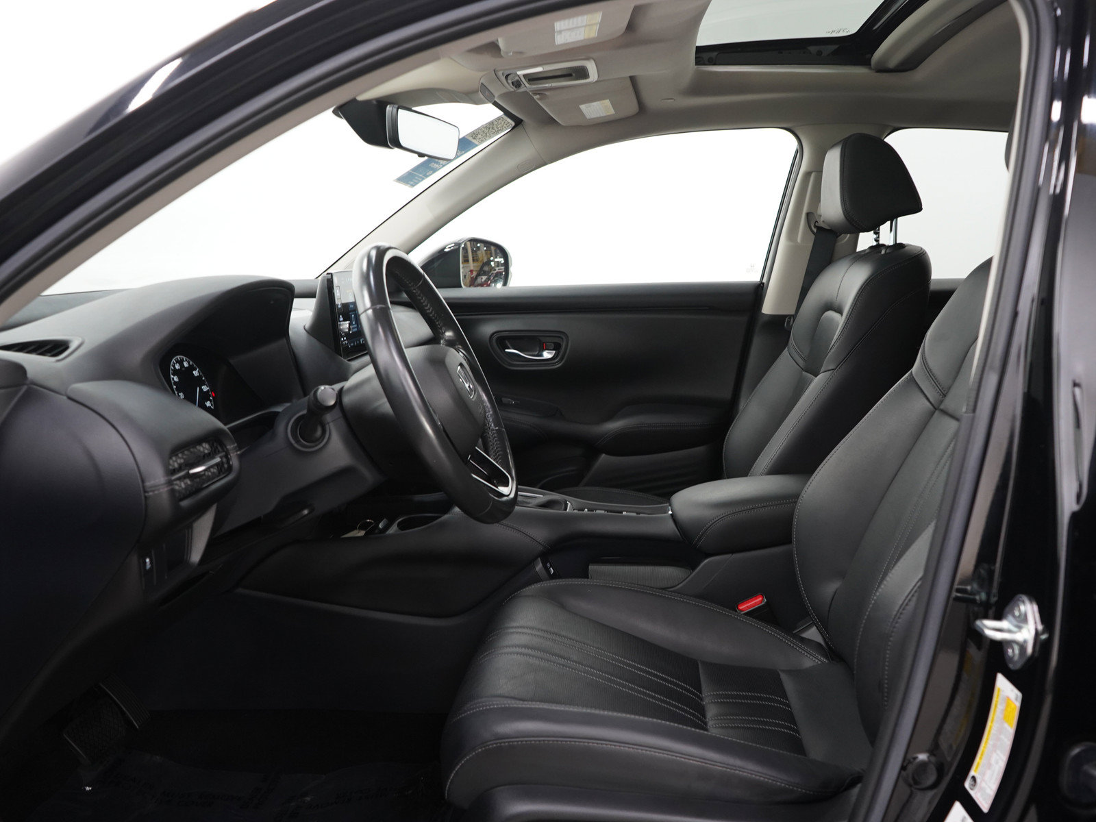Used 2023 Honda HR-V EX-L image 22