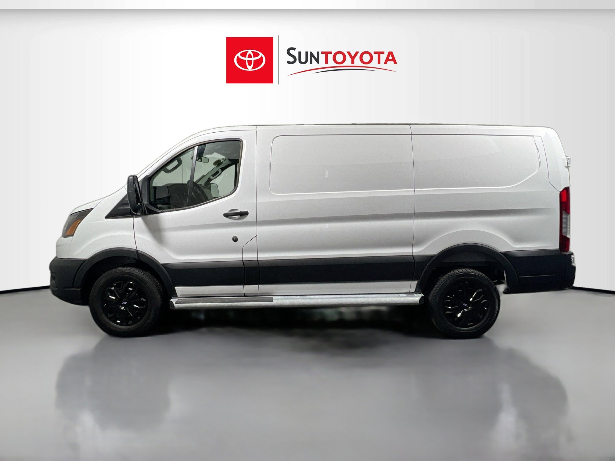 Used 2025 Ford Transit 250 Low Roof w/ Exterior Upgrade Package image 7
