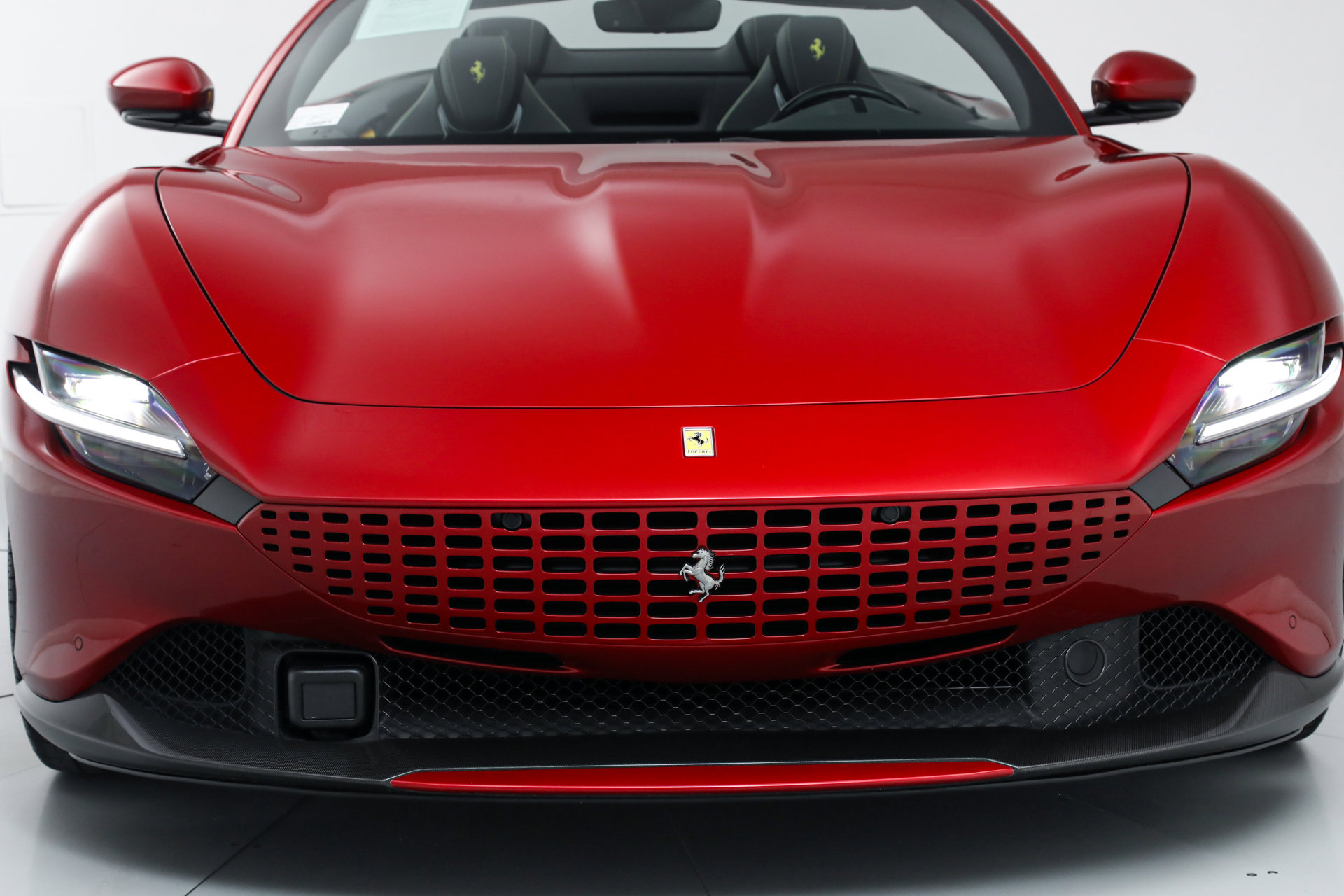 Used 2025 Ferrari Roma Spider image 15