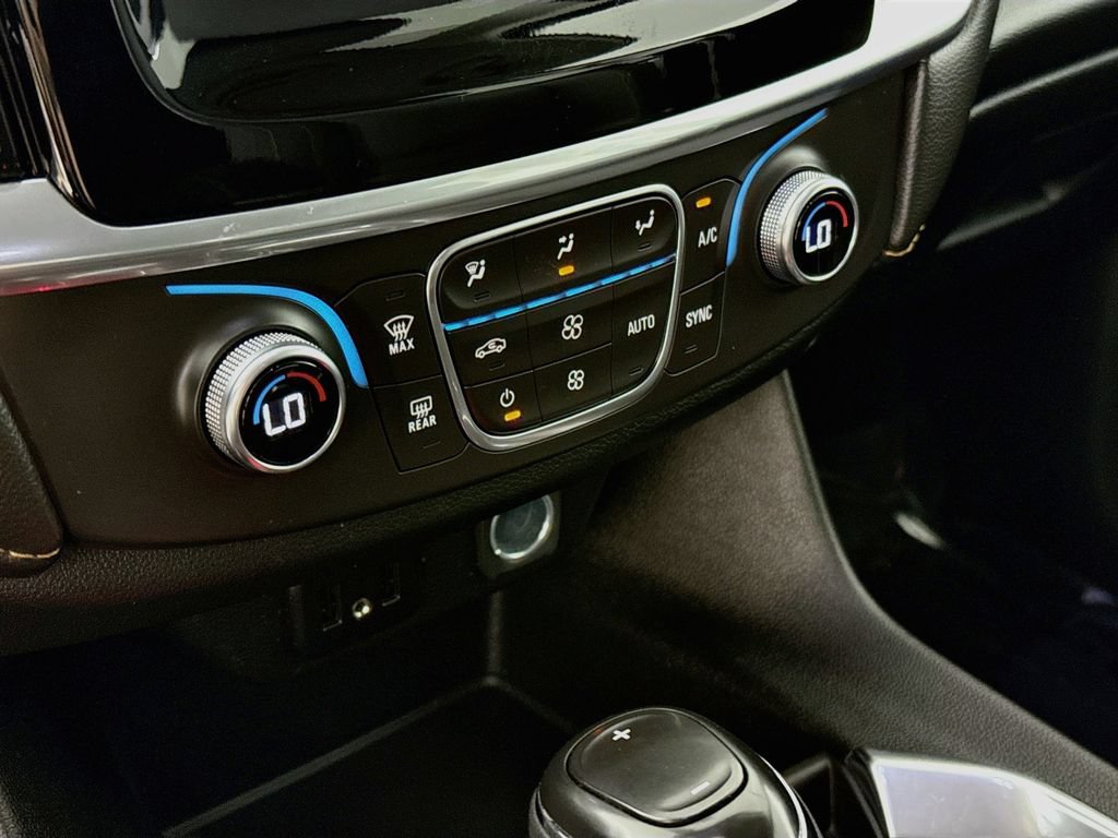 Used 2019 Chevrolet Traverse LS AWD/4WD image 18