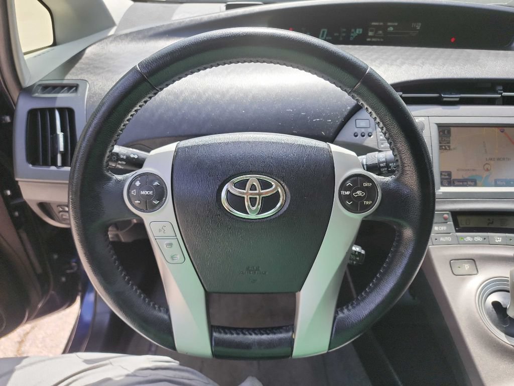 Used 2014 Toyota Prius Four w/ Solar Roof Package FWD image 17
