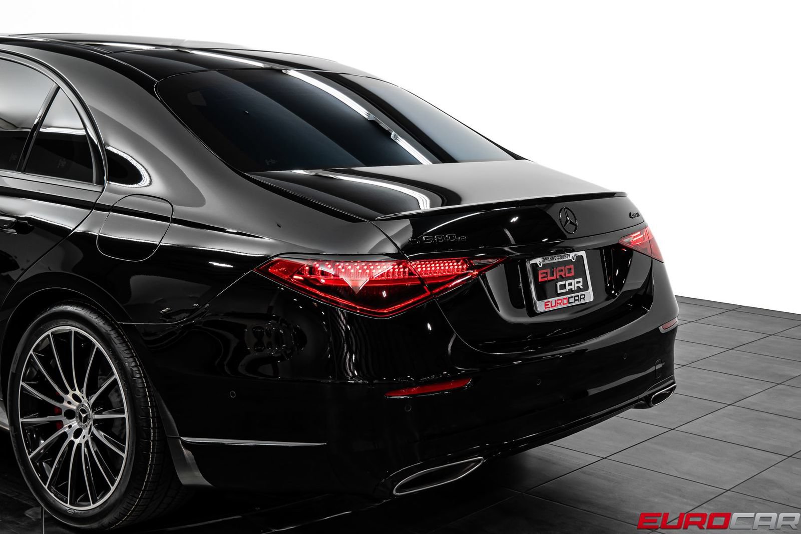 Used 2024 Mercedes-Benz S 580e 4MATIC Sedan image 16