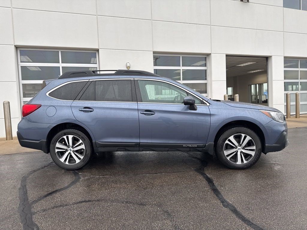 Used 2018 Subaru Outback 2.5i Limited w/ Popular Package #2 image 3