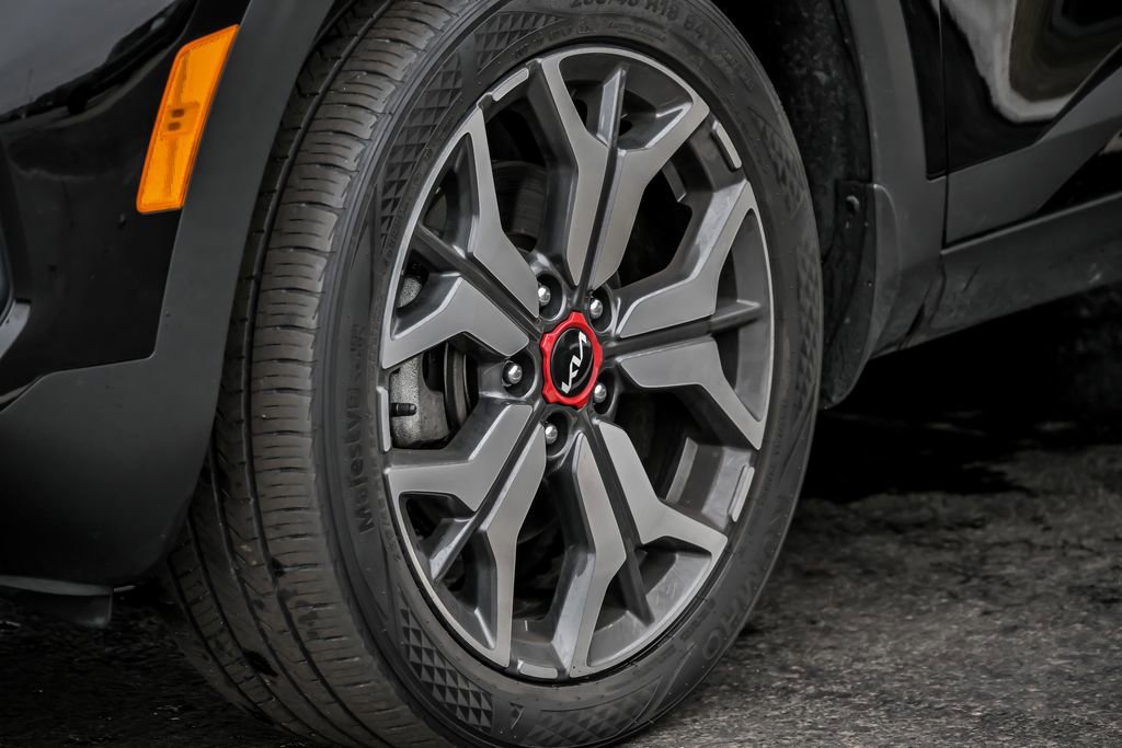 Used 2022 Kia Seltos SX w/ Sunroof Package image 4