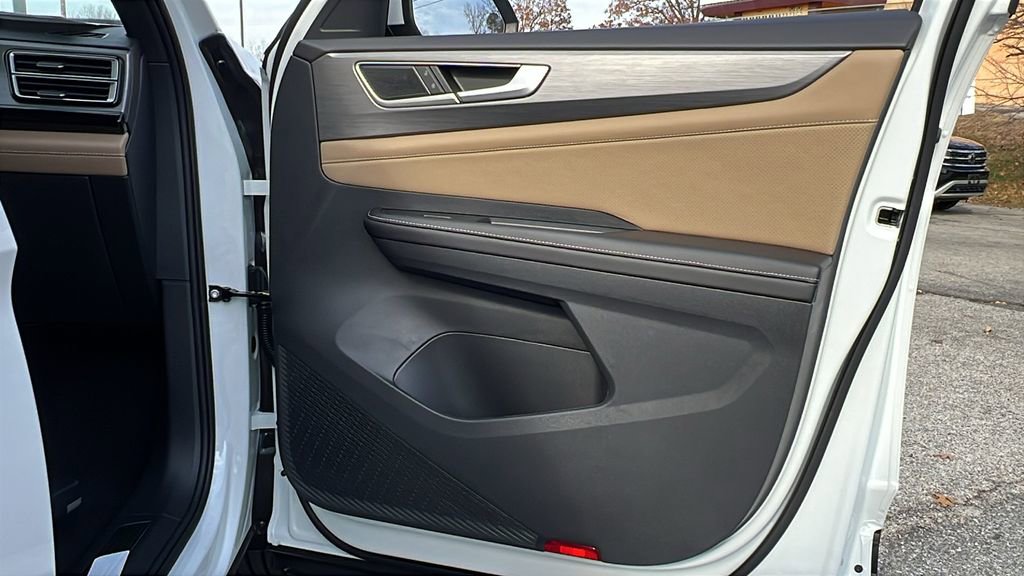 New 2026 Volkswagen Atlas Cross Sport SE image 8