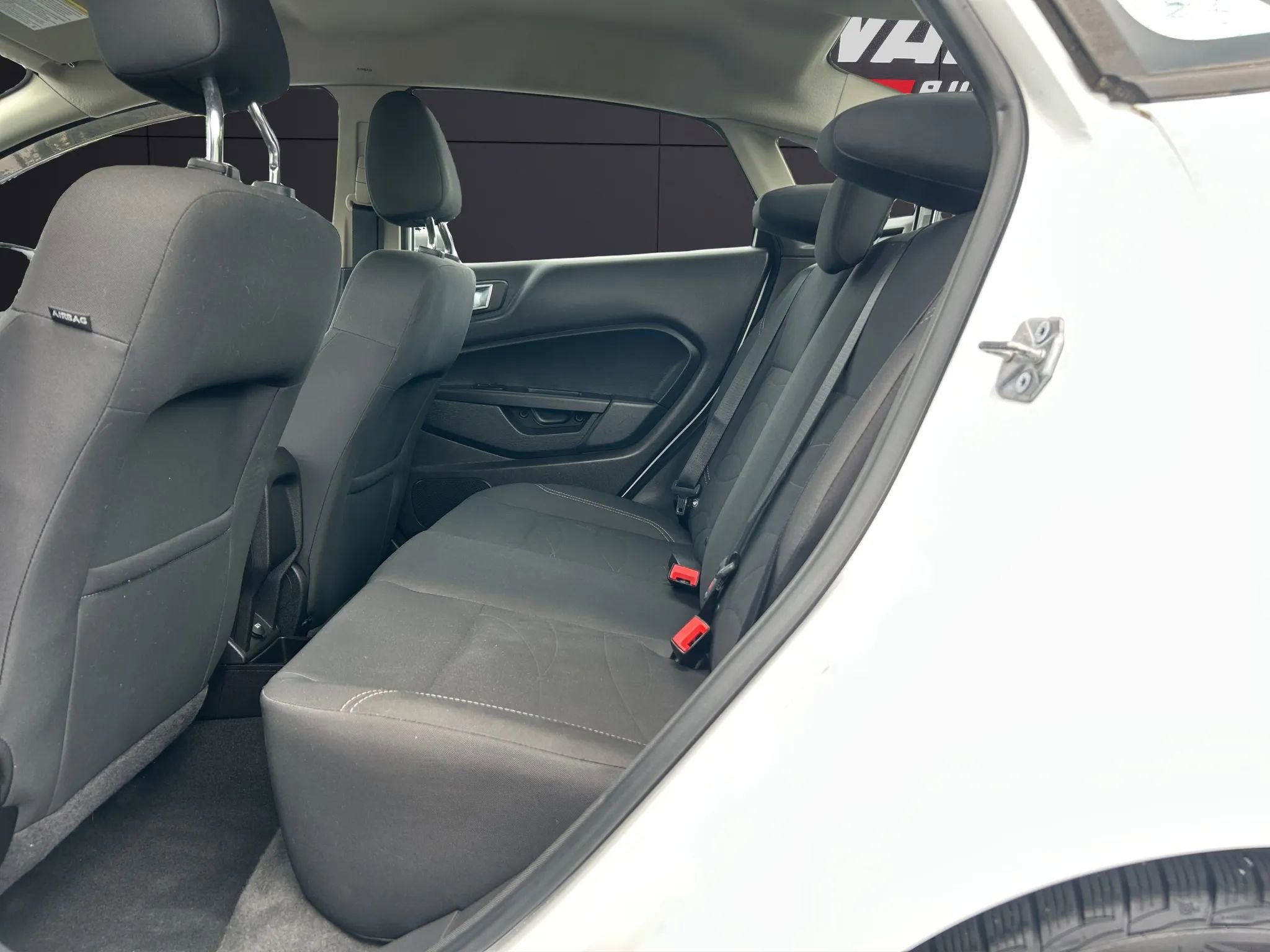 Used 2016 Ford Fiesta SE w/ Cold Weather Package image 9