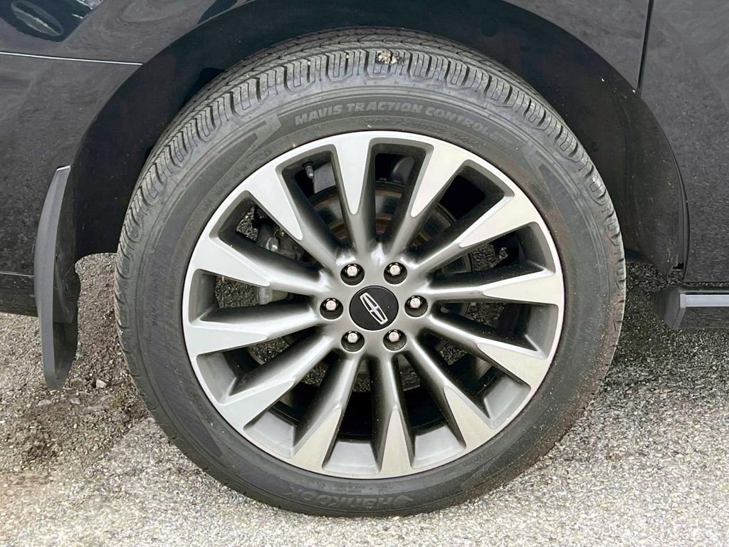 Used 2020 Lincoln Navigator L Reserve w/ Equipment Group 201A Reserve image 11