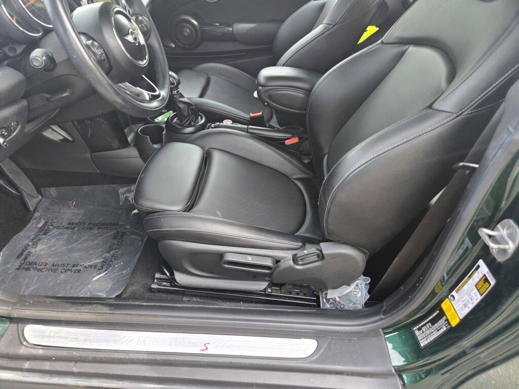 Used 2018 MINI Cooper S image 21