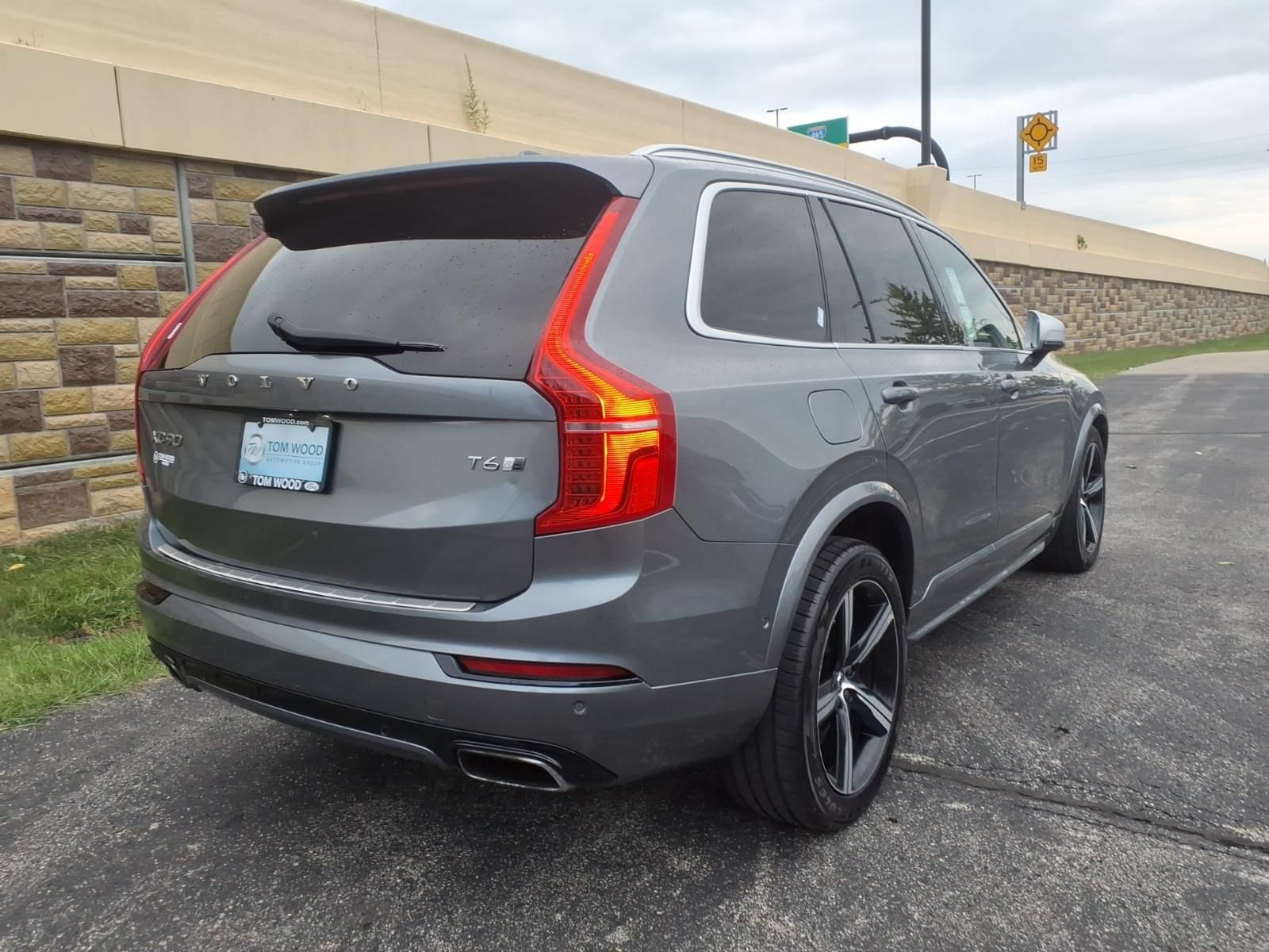 Used 2017 Volvo XC90 T6 R-Design w/ Vision Package AWD/4WD image 10