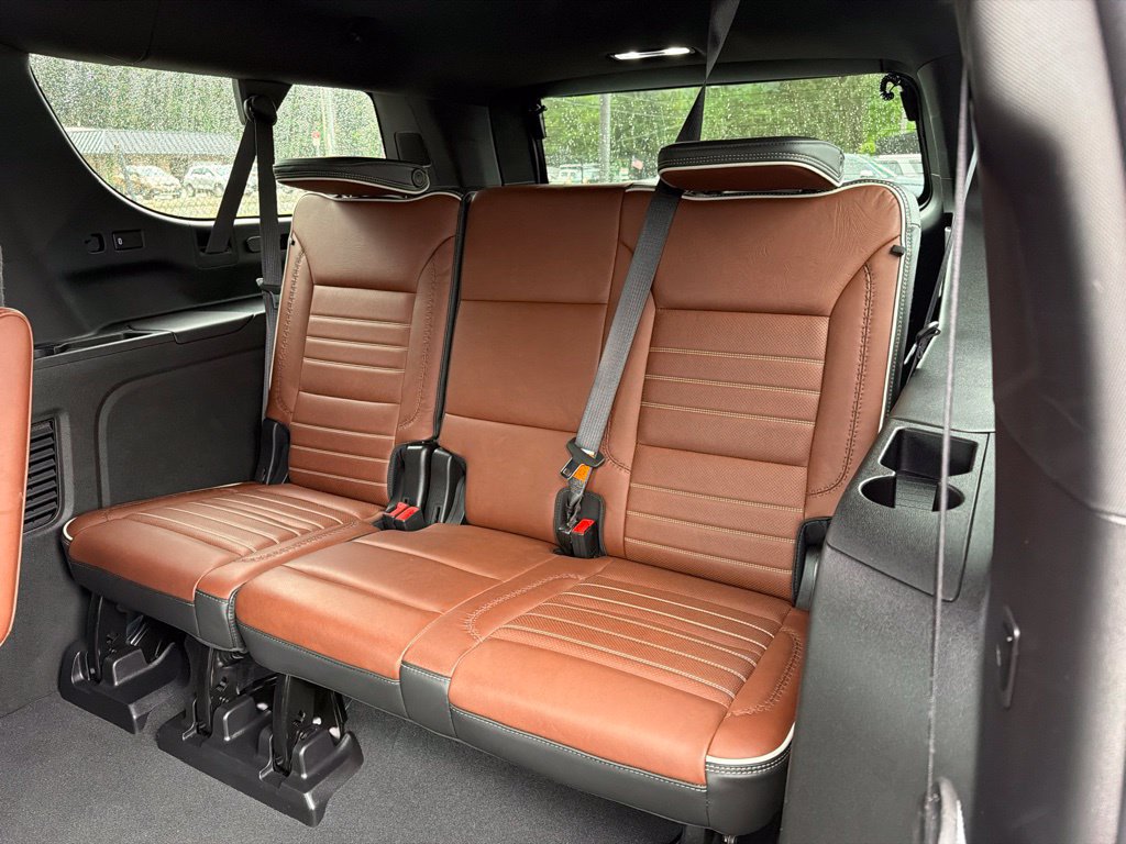 Used 2024 GMC Yukon XL Denali Ultimate AWD/4WD image 23