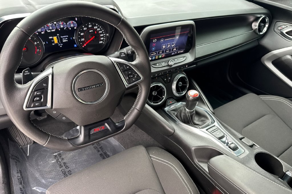 Used 2019 Chevrolet Camaro SS RWD image 4