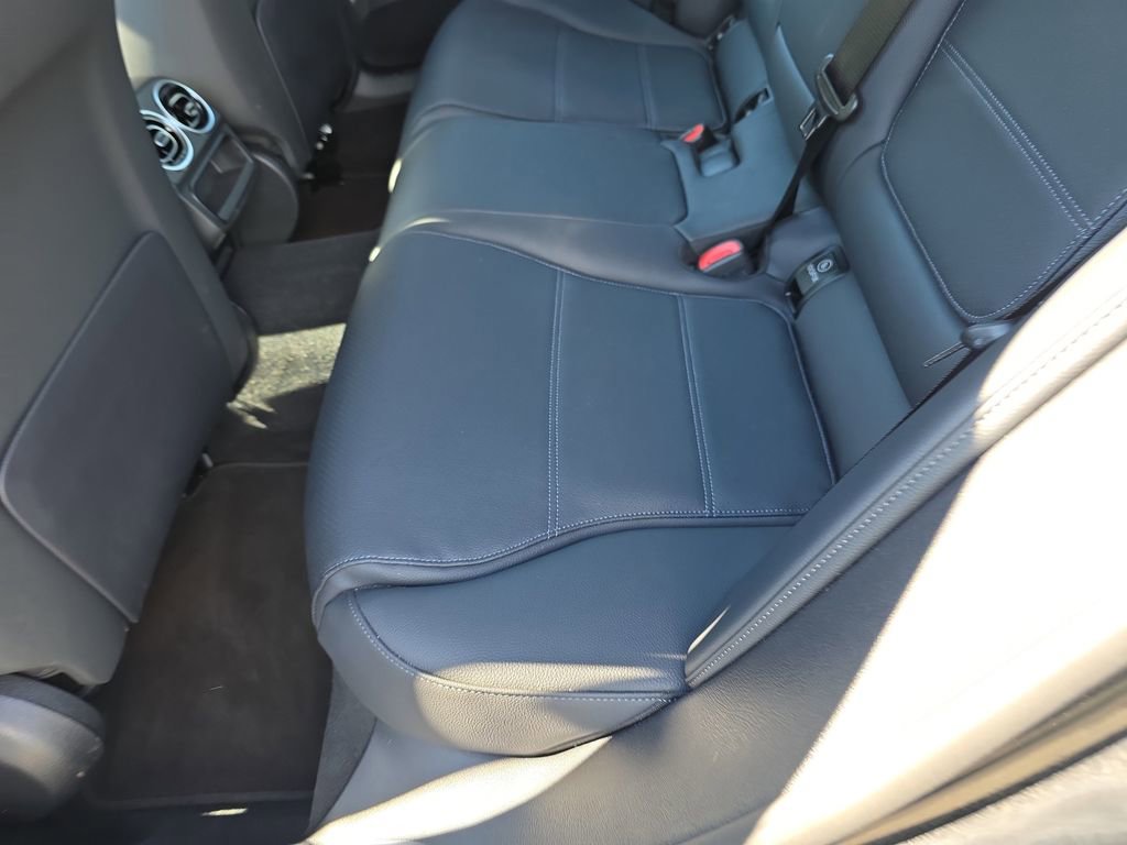 Certified 2025 Mercedes-Benz C 300 4MATIC Sedan image 18