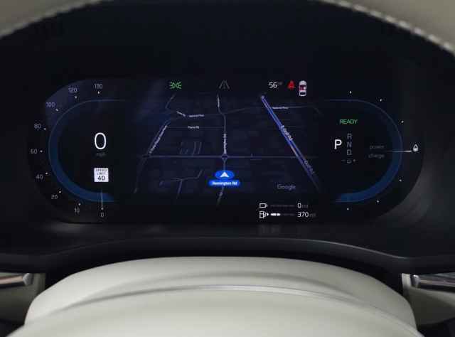 Used 2024 Volvo XC60 T8 Plus w/ Protection Package Premier image 21