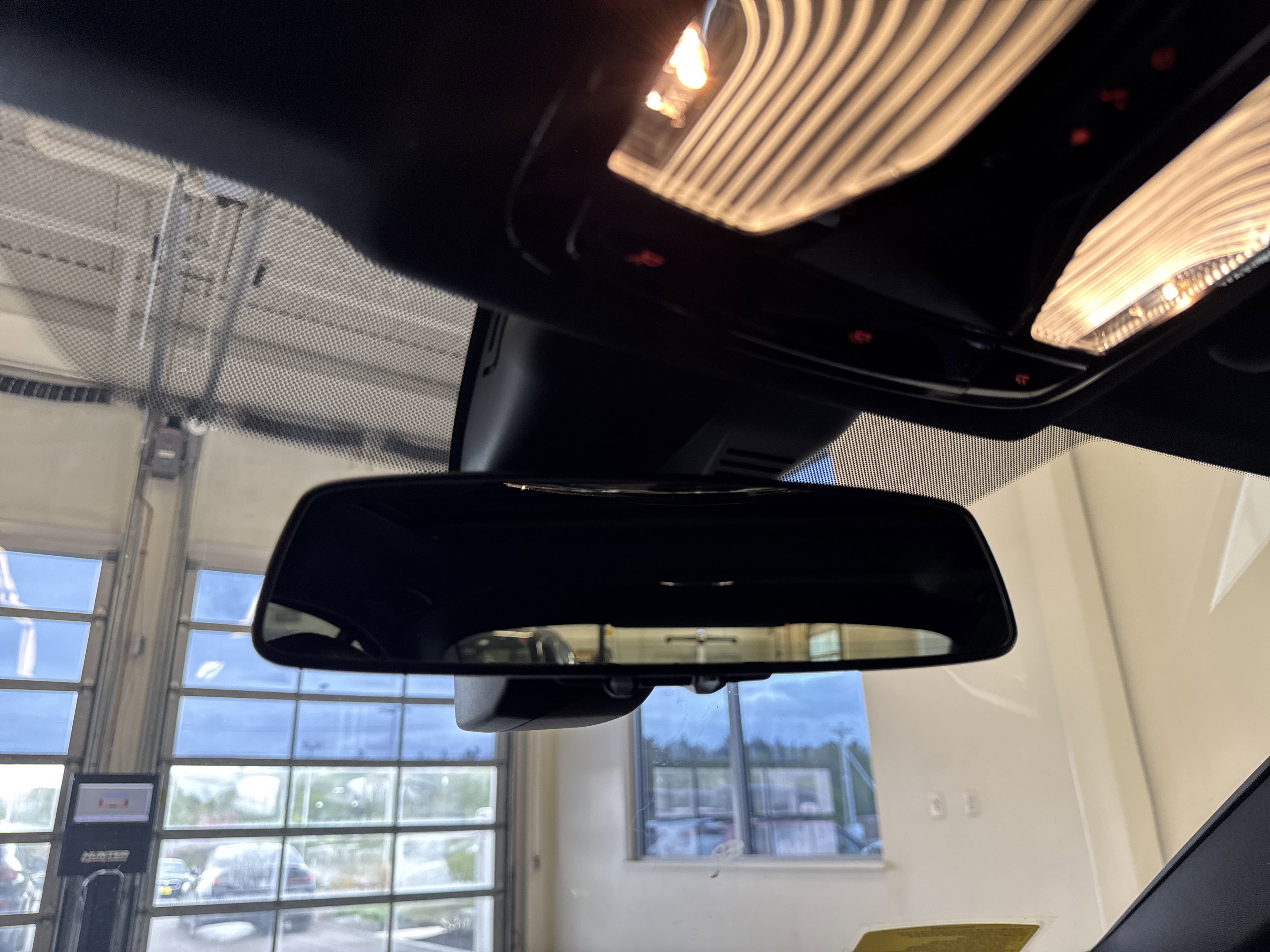 Used 2025 BMW 330i xDrive Sedan w/ M Sport Package image 28