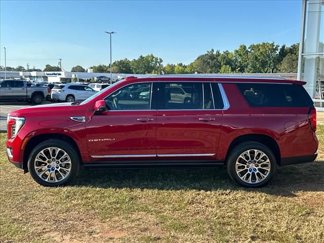 New 2026 GMC Yukon XL Denali w/ Denali Reserve Package AWD/4WD image 7
