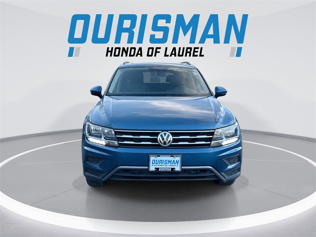 Used 2020 Volkswagen Tiguan SE w/ Panoramic Sunroof Package image 3