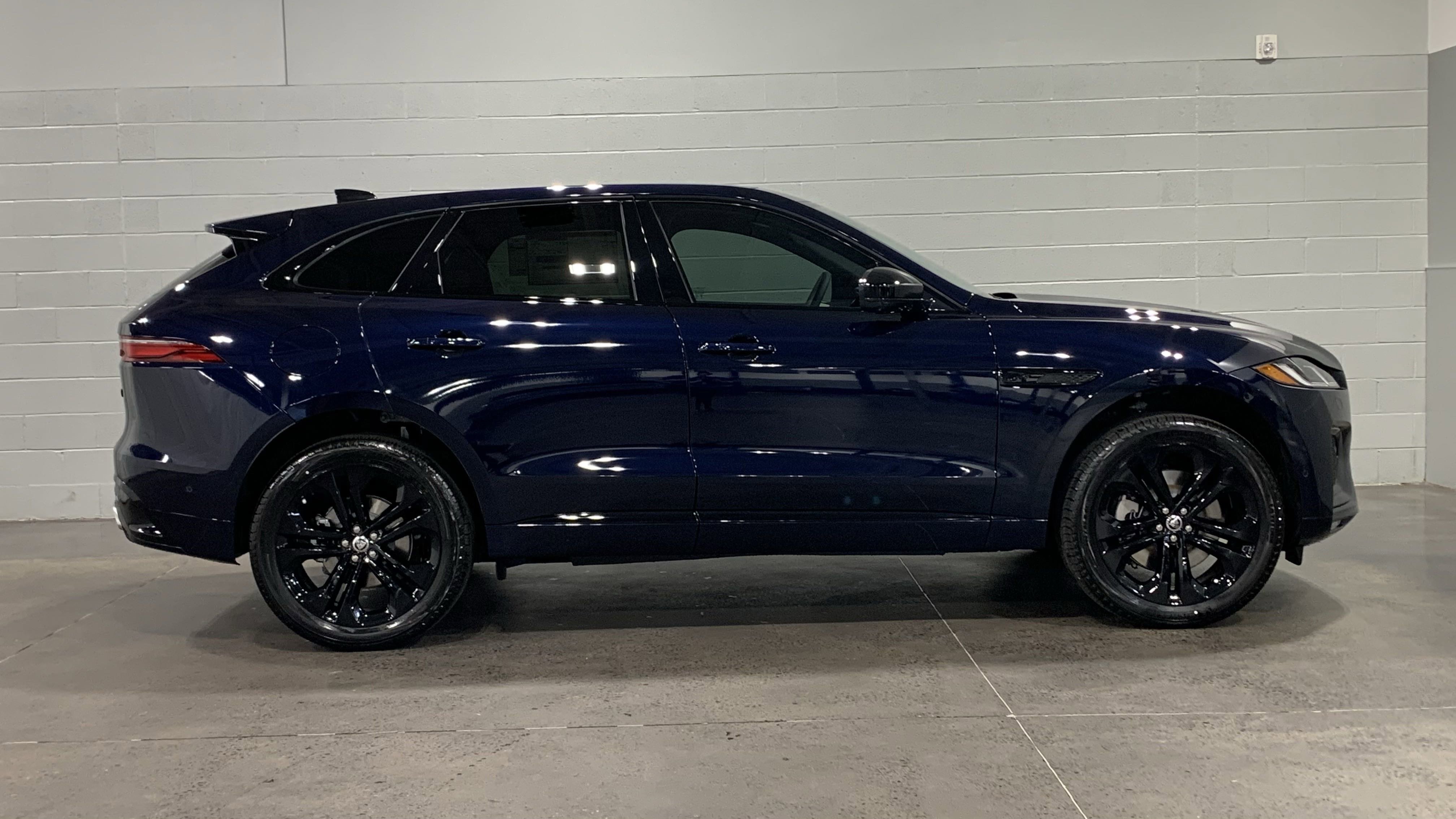 Used 2026 Jaguar F-PACE R-Dynamic S image 13