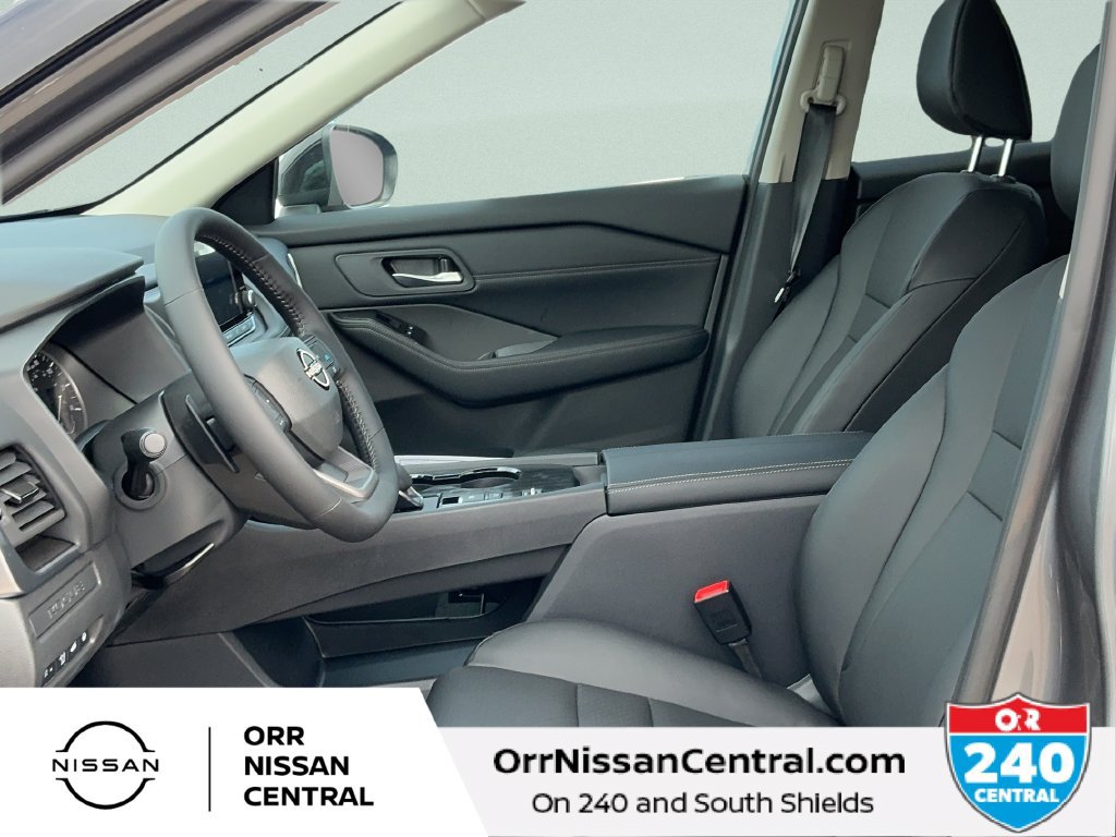 New 2027 Nissan Rogue Dark Armor FWD image 17