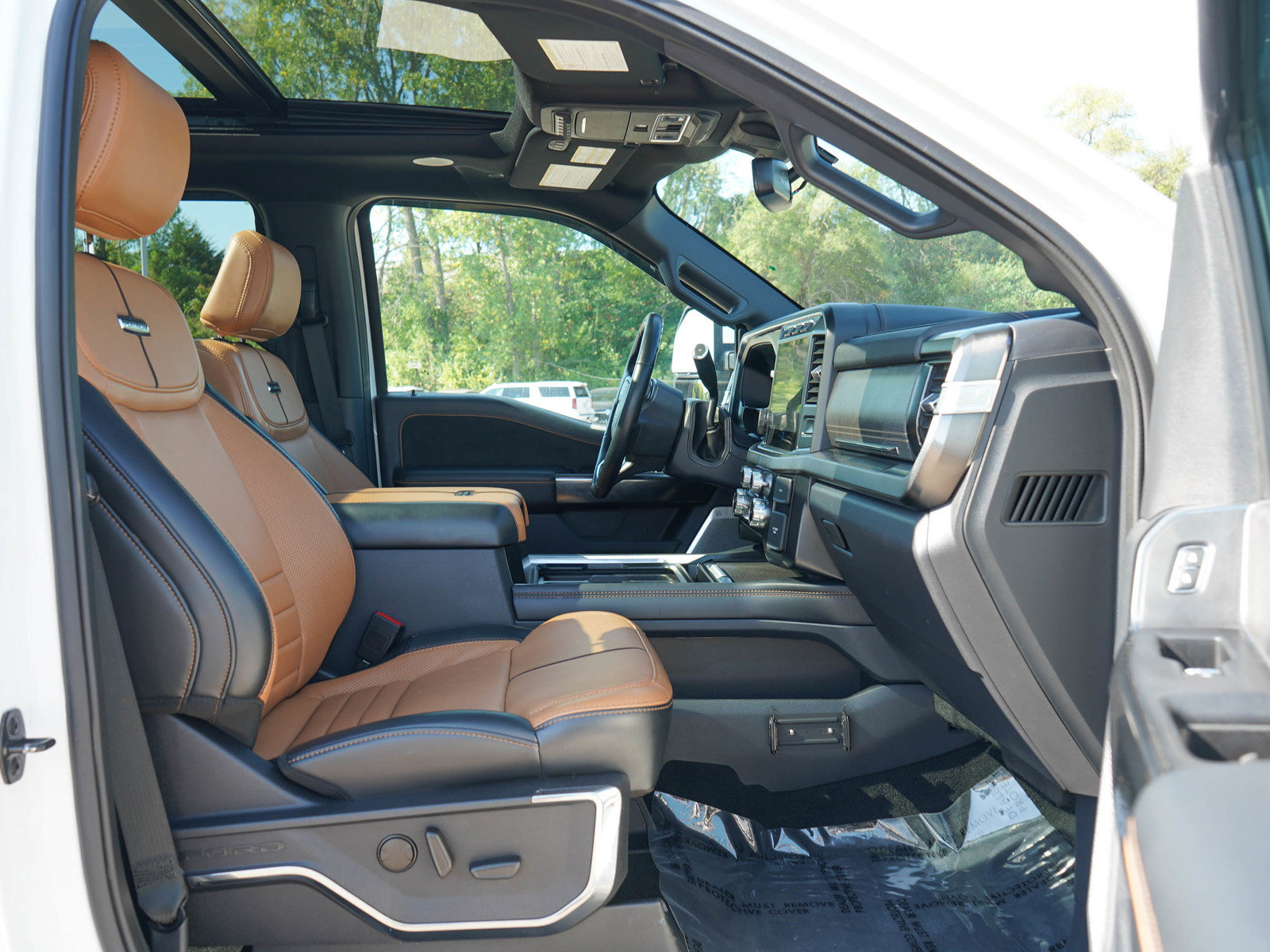 Used 2023 Ford F250 Platinum AWD/4WD image 11