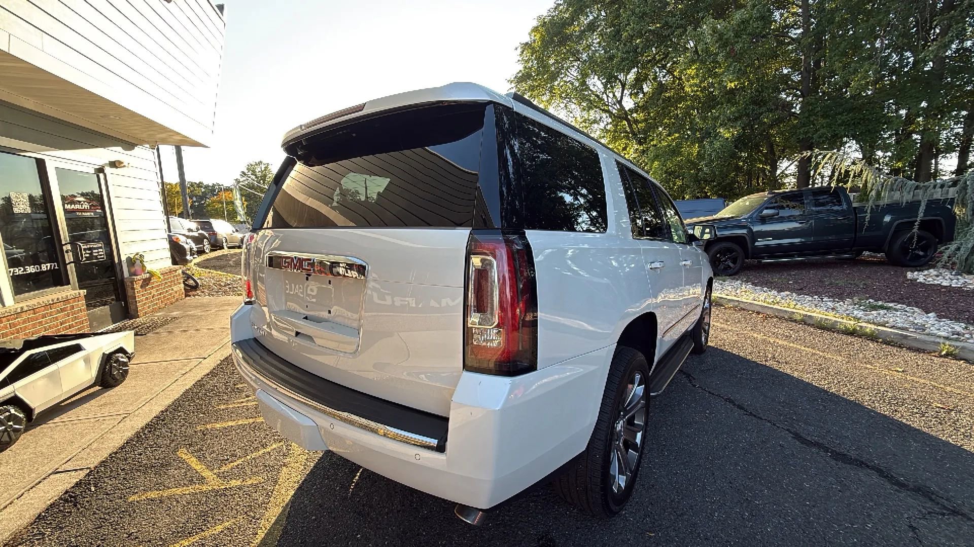 Used 2016 GMC Yukon Denali w/ Open Road Package image 6