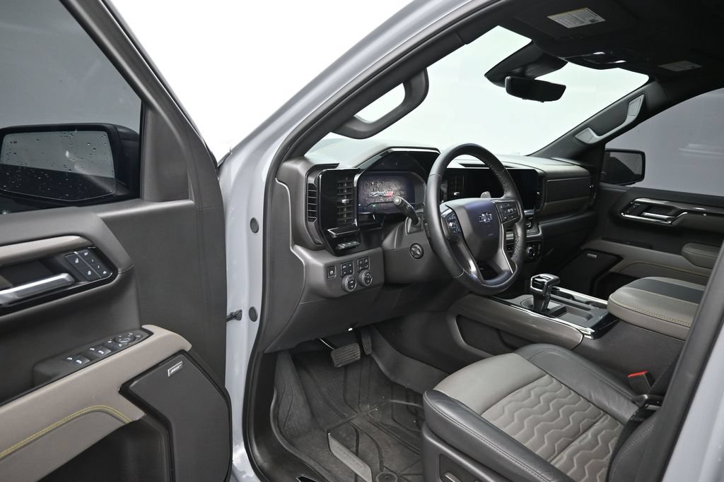 Used 2024 Chevrolet Silverado 1500 ZR2 w/ Technology Package AWD/4WD image 10