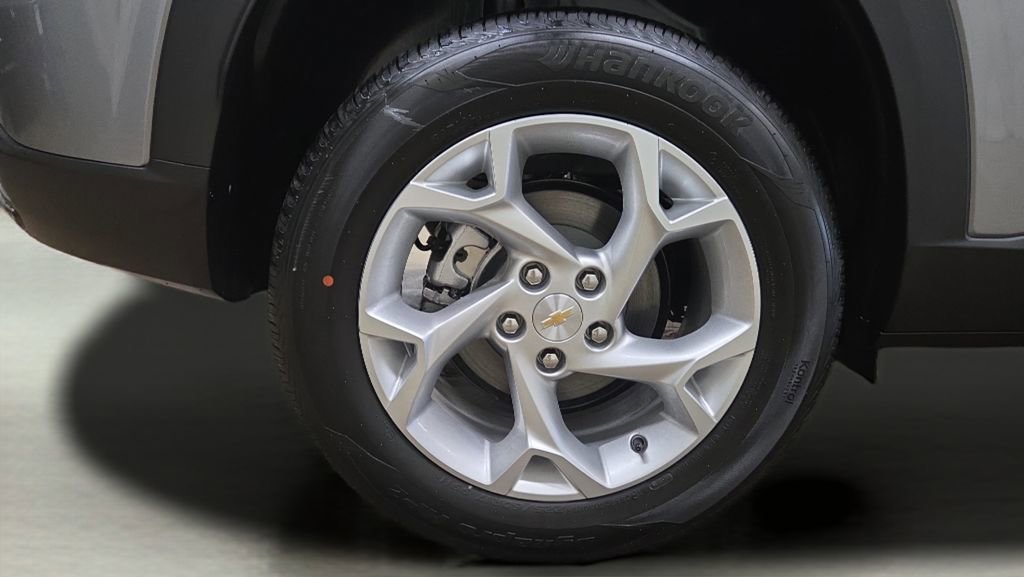 New 2026 Chevrolet Trax LS w/ LS Convenience Package FWD image 29