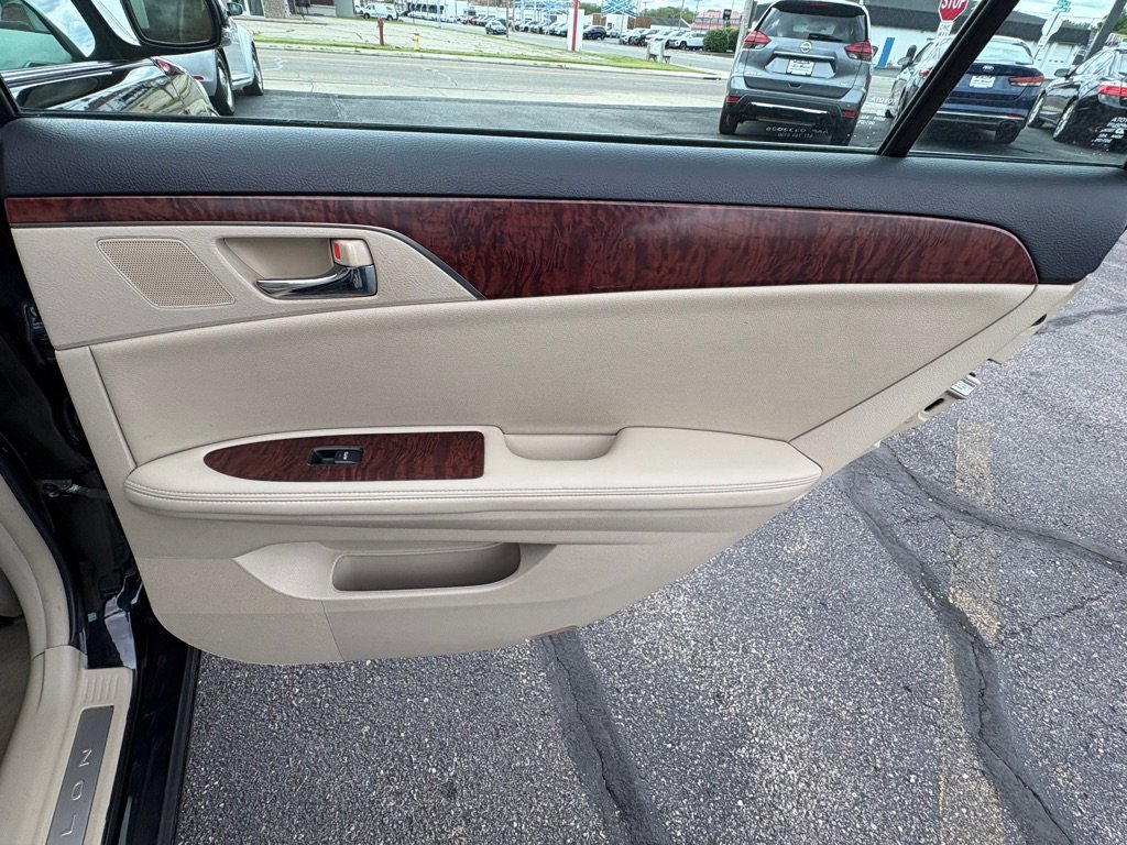 Used 2011 Toyota Avalon Limited FWD image 14