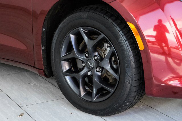Used 2019 Chrysler Pacifica Touring-L w/ S Appearance Package FWD image 58