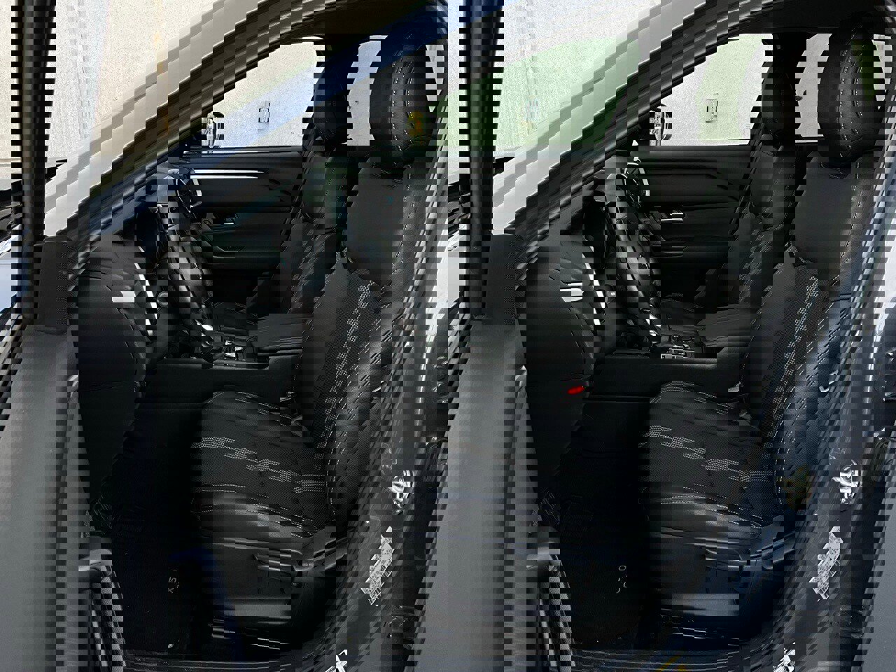 Used 2025 MAZDA CX-50 AWD 2.5 S w/ Select Package image 10