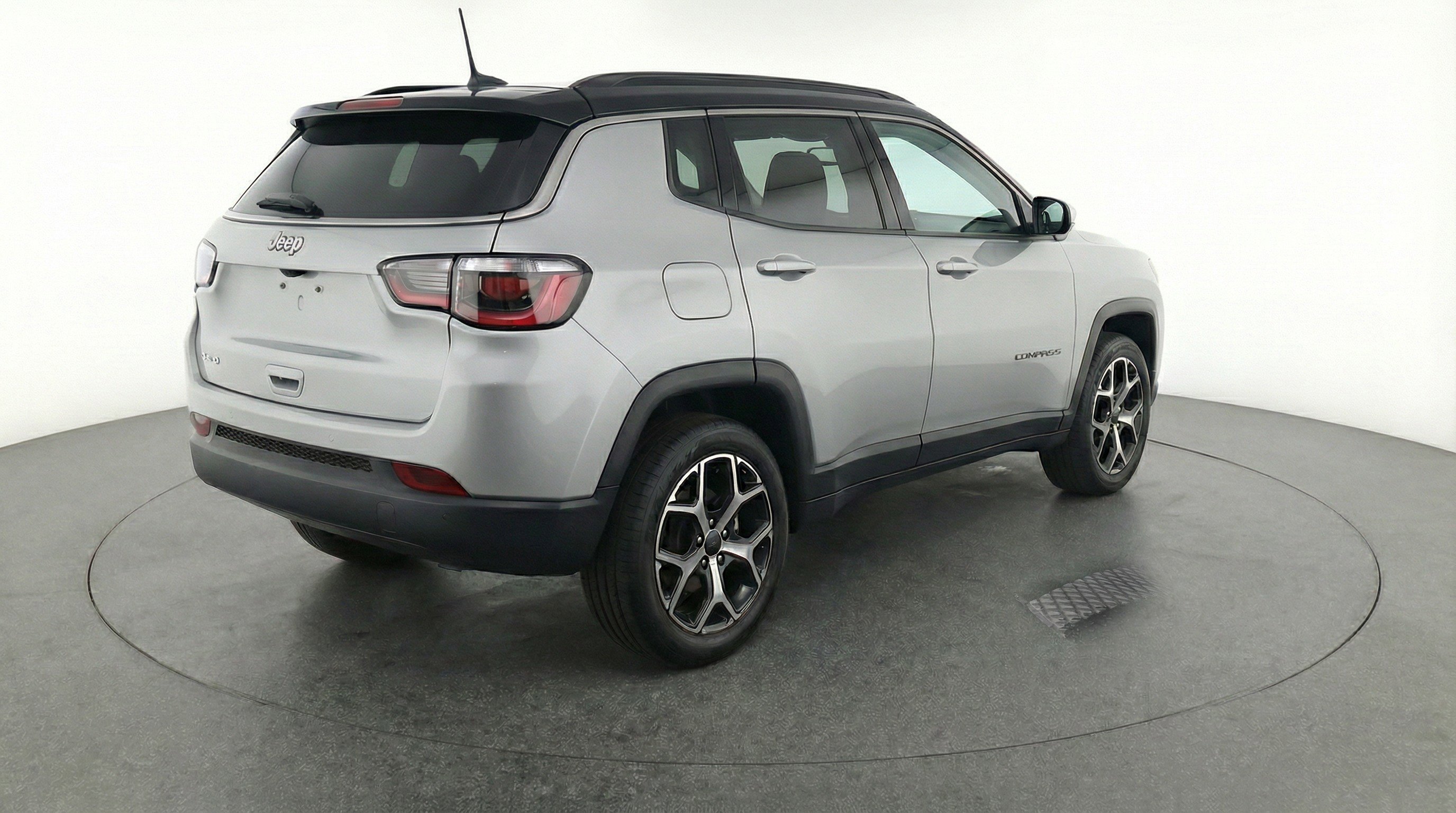 Used 2025 Jeep Compass Limited image 9
