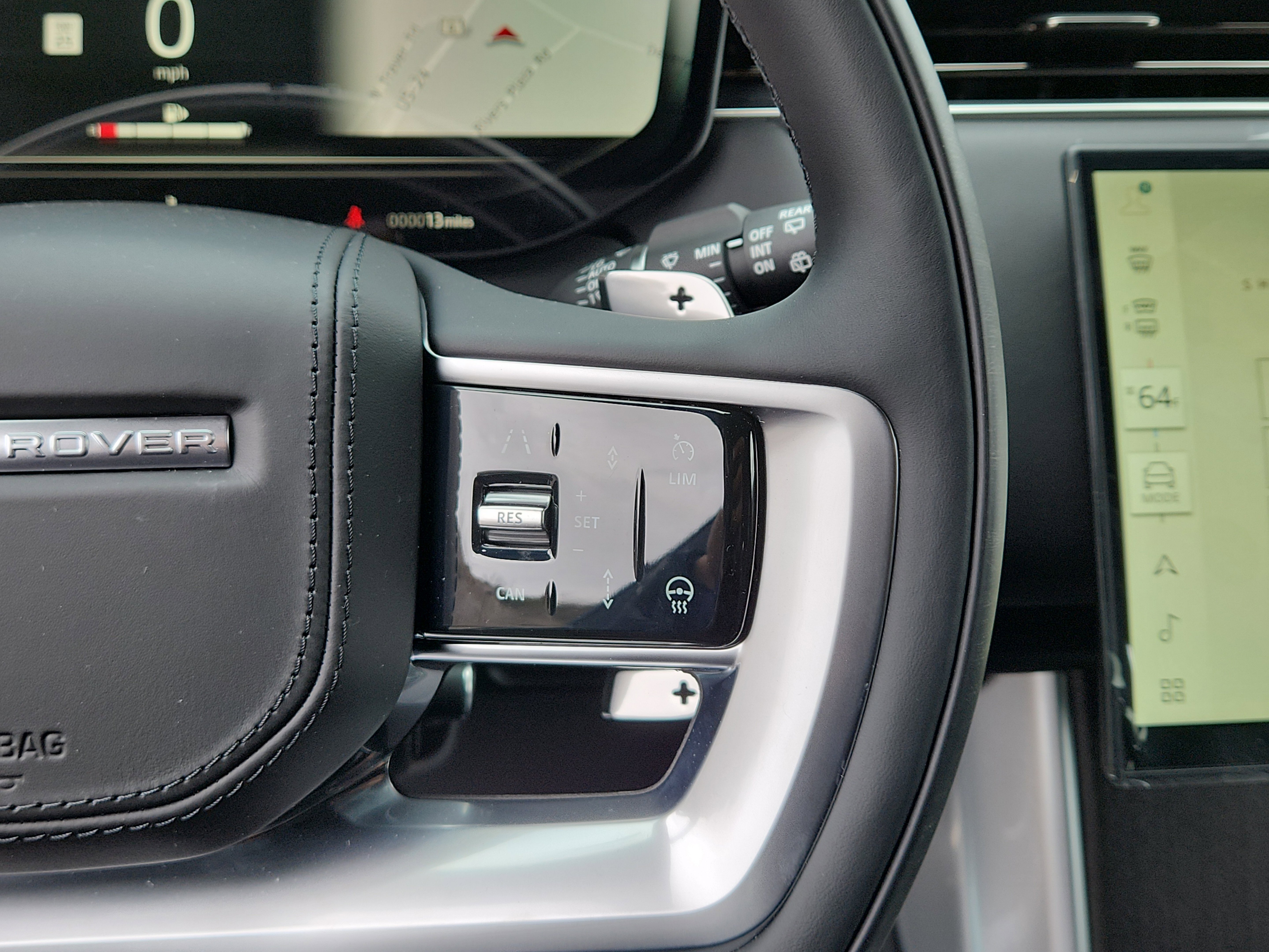 New 2025 Land Rover Range Rover SE image 26