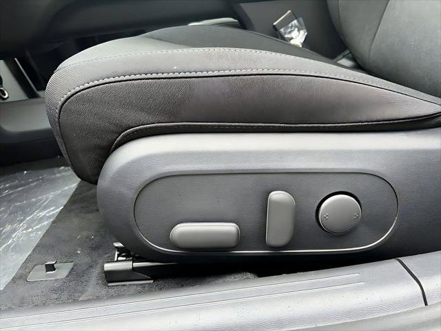 New 2025 Hyundai Ioniq 6 SE AWD/4WD image 11