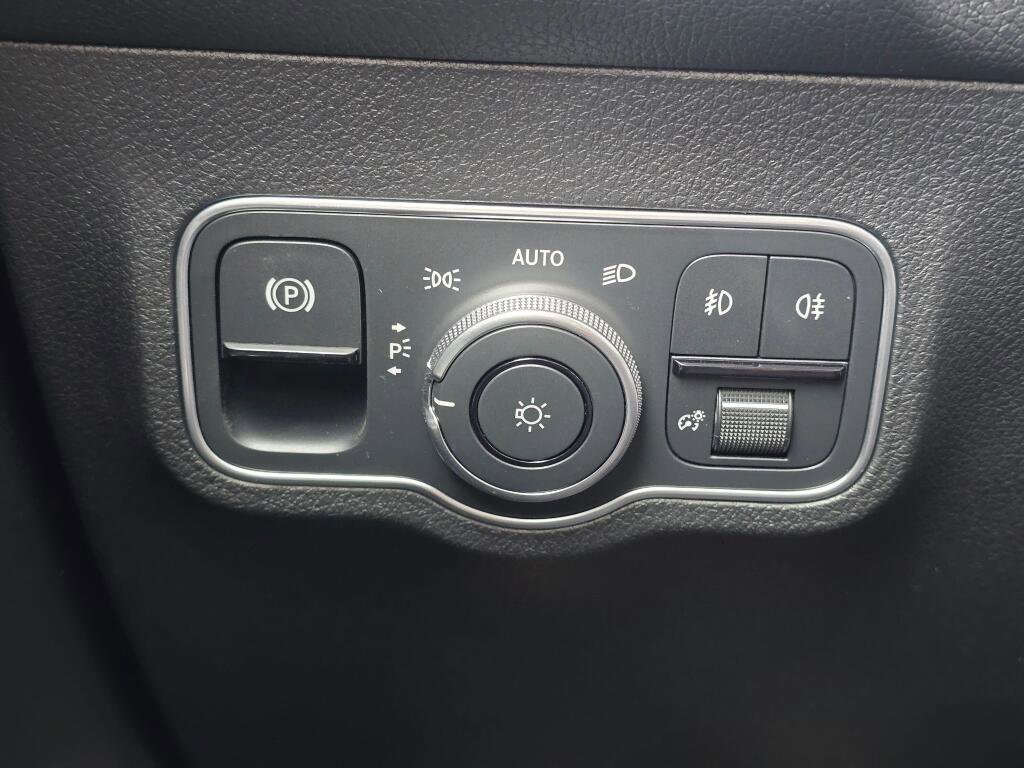 New 2026 Mercedes-Benz GLB 250 4MATIC image 38