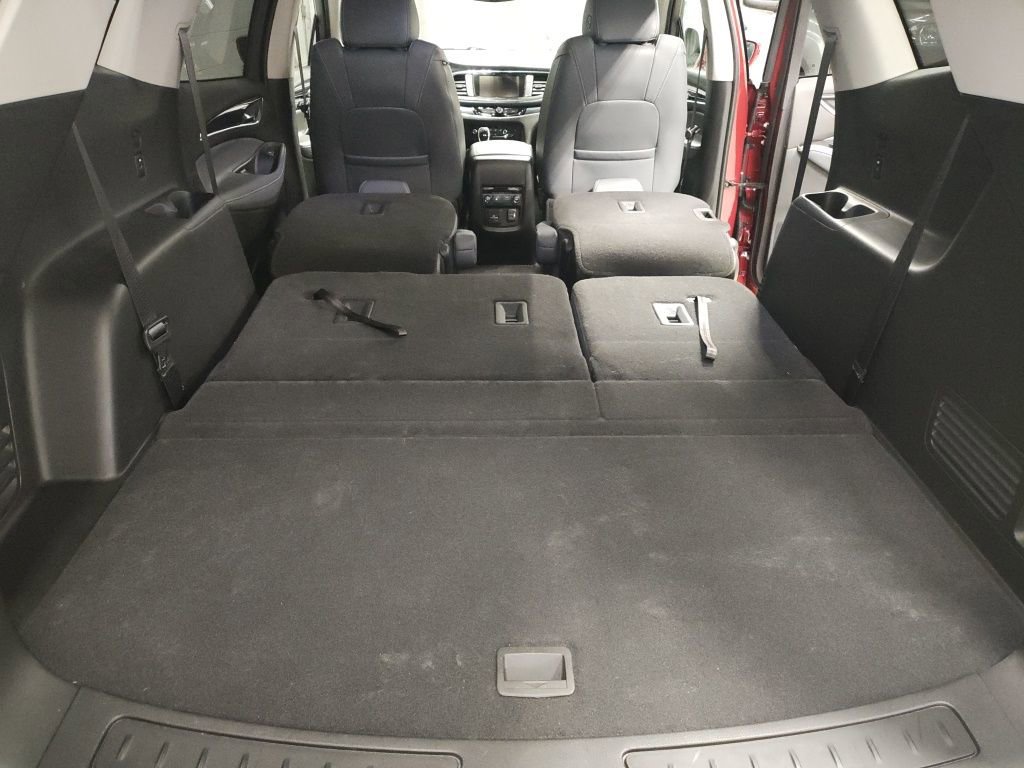 Used 2018 Buick Enclave Essence image 17